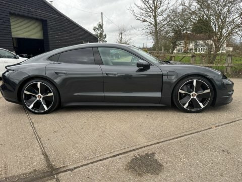 Porsche Taycan Performance Plus 93.4Kwh MB21DVK Grey #5