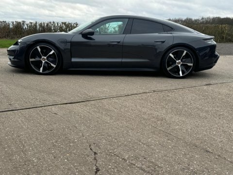 Porsche Taycan Performance Plus 93.4Kwh MB21DVK Grey #6