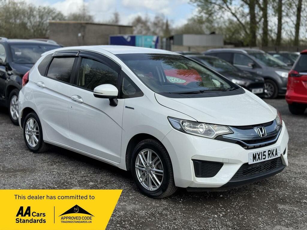 Honda Fit Hatchback 1.5 Hybrid Euro 5 201515 White