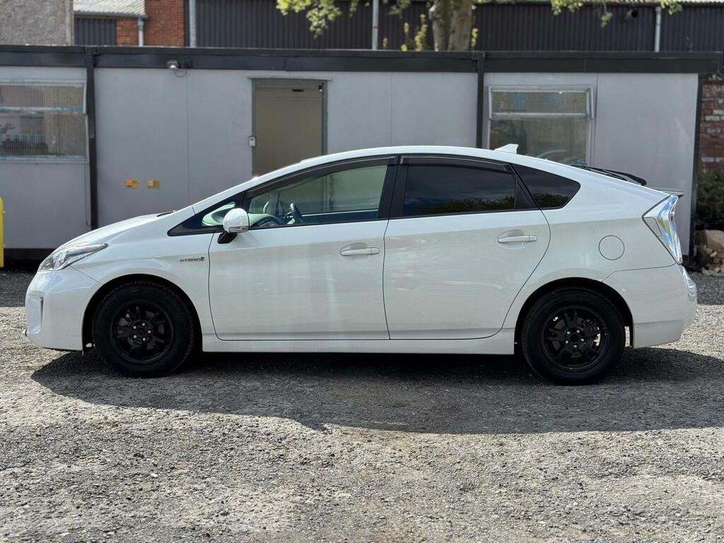Toyota Prius Hatchback 1.8 Vvt-h T Spirit Hatchback White #4
