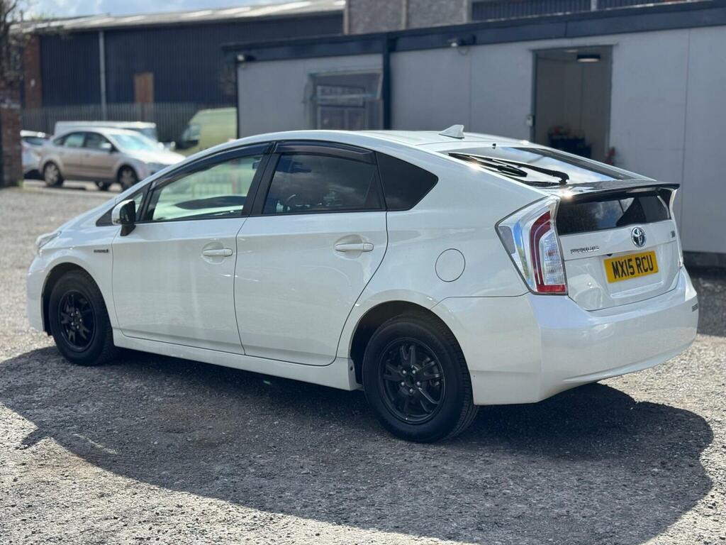 Toyota Prius Hatchback 1.8 Vvt-h T Spirit Hatchback White #5
