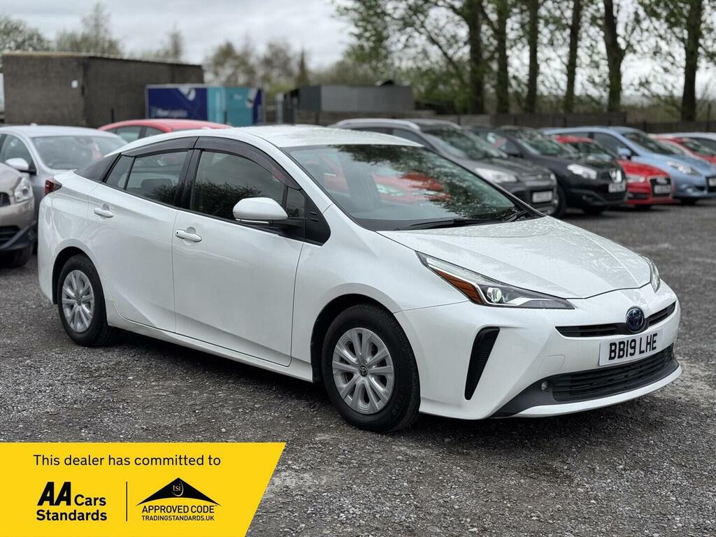 Toyota Prius Hatchback 1.8 Vvt-h Active Hatchback Hy White