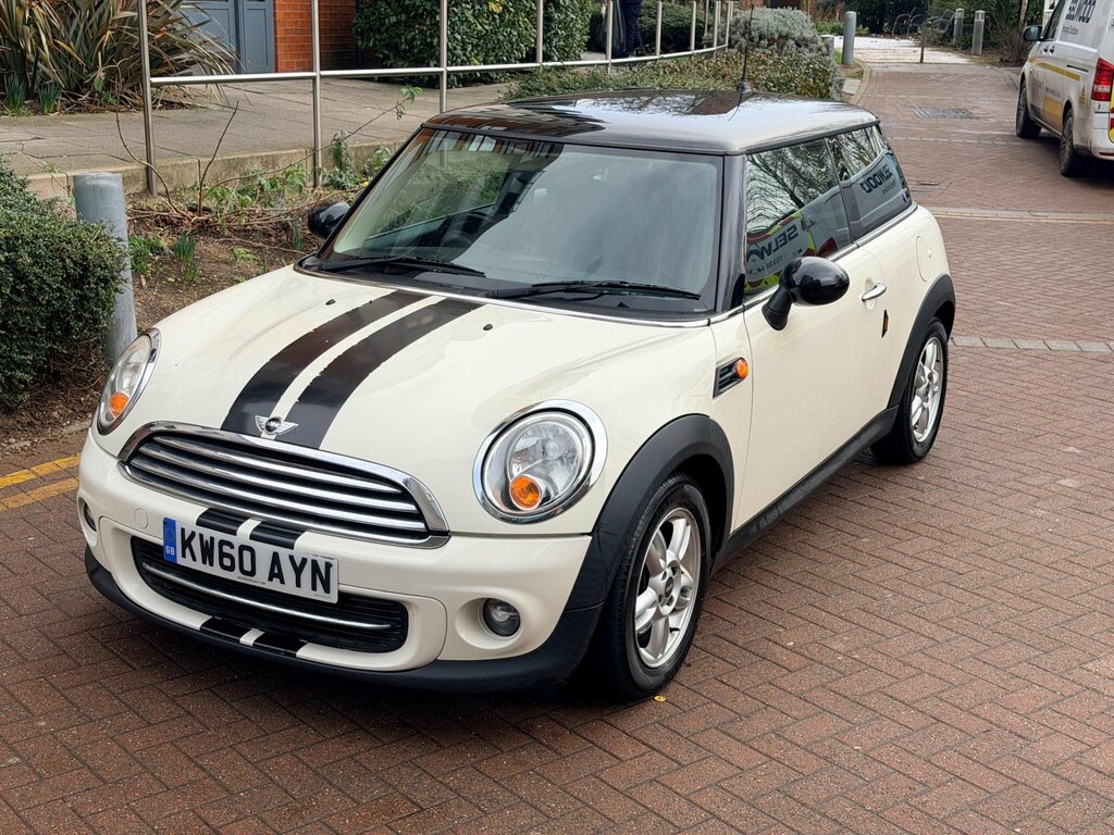 Mini Hatch 1.6 Cooper Steptronic Euro 5 White