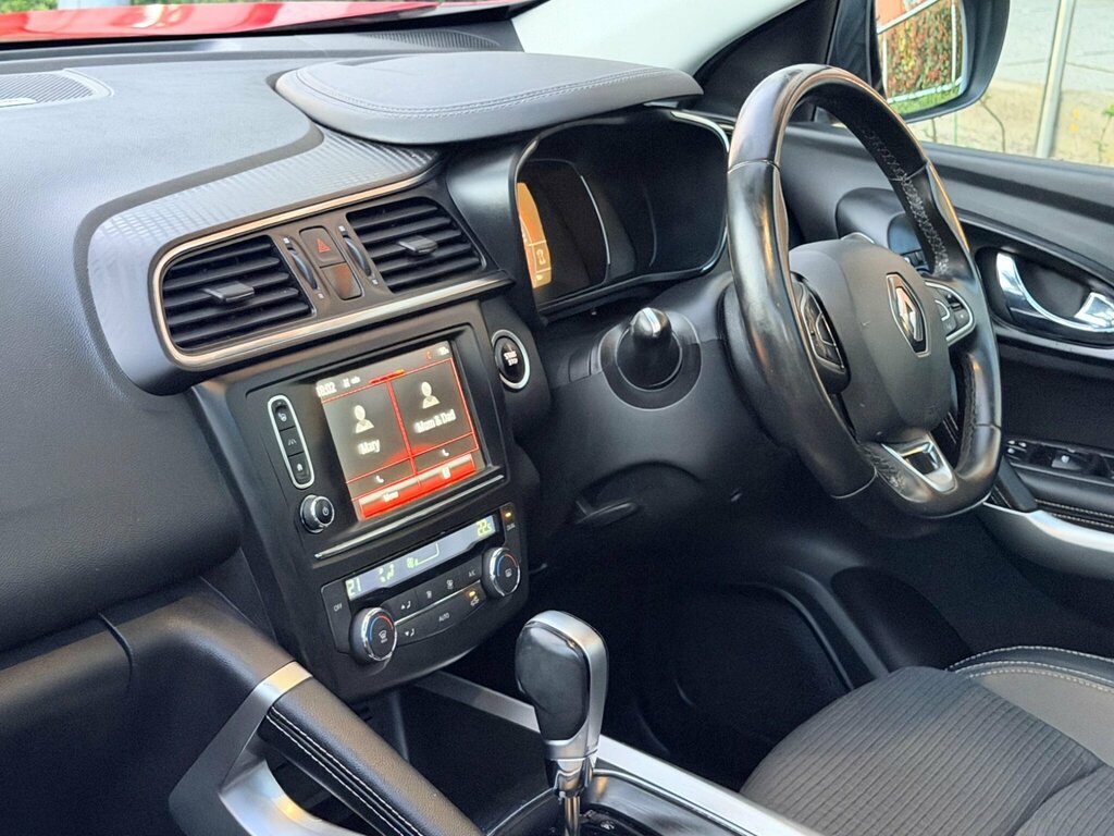 Renault Kadjar 1.5 Dci Signature Nav Edc Euro 6 Ss LD16GWO Red #4