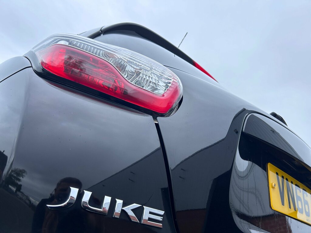 Nissan Juke 1.5 Dci Tekna Suv Euro 6 Ss VN66WJX Black #2