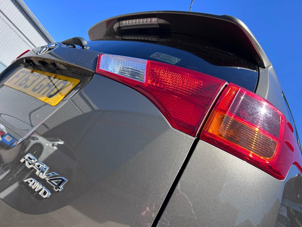 Toyota Rav 4 2.2 D-4d Invincible Suv 4Wd Euro FT63GHO Beige #2