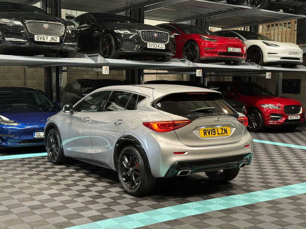Infiniti Q30 Hatchback 1.6T Luxe Tech Dct Euro 6 Ss 201 RV19LZN Silver #5