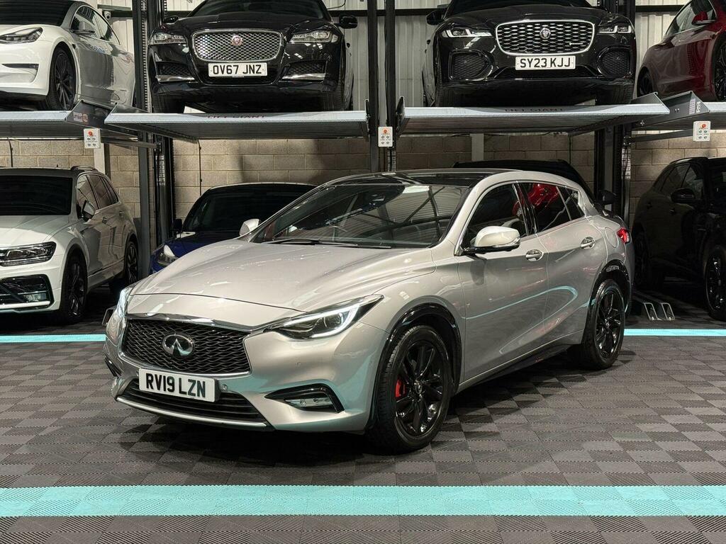 Infiniti Q30 Hatchback 1.6T Luxe Tech Dct Euro 6 Ss 201 RV19LZN Silver #3