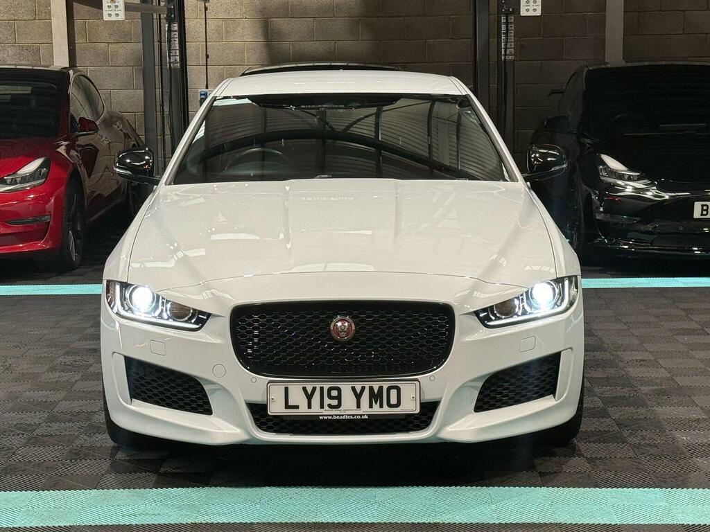 Jaguar XE Saloon 2.0D Landmark Awd Euro 6 Ss 20 White #2