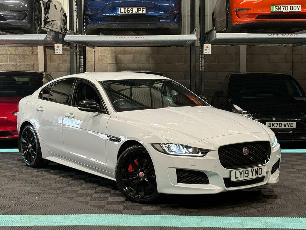 Jaguar XE Saloon 2.0D Landmark Awd Euro 6 Ss 20 White