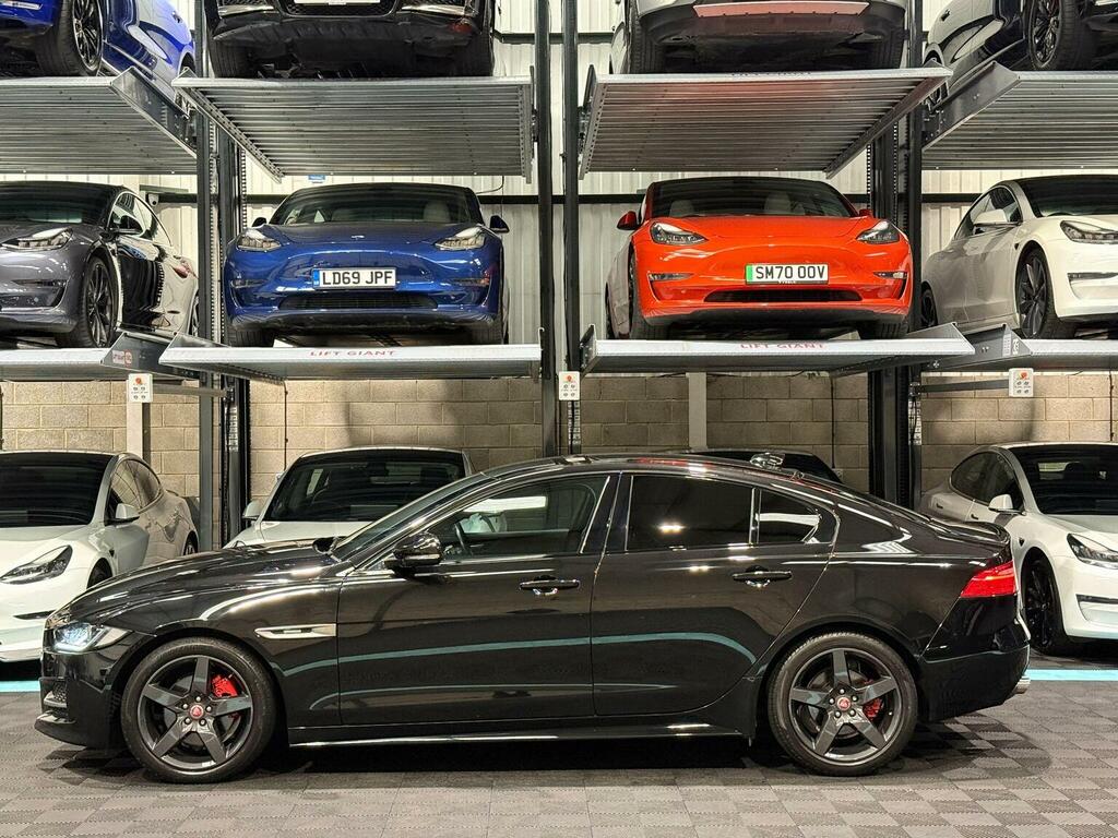 Jaguar XE Saloon 2.0D R-sport Euro 6 Ss 201666 Black #4