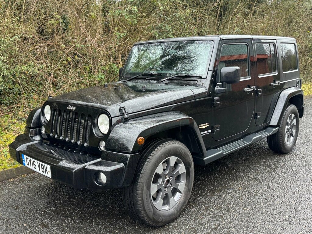 Jeep Wrangler 2.8 Crd Sahara Unlimited Suv 4Wd E Black #3