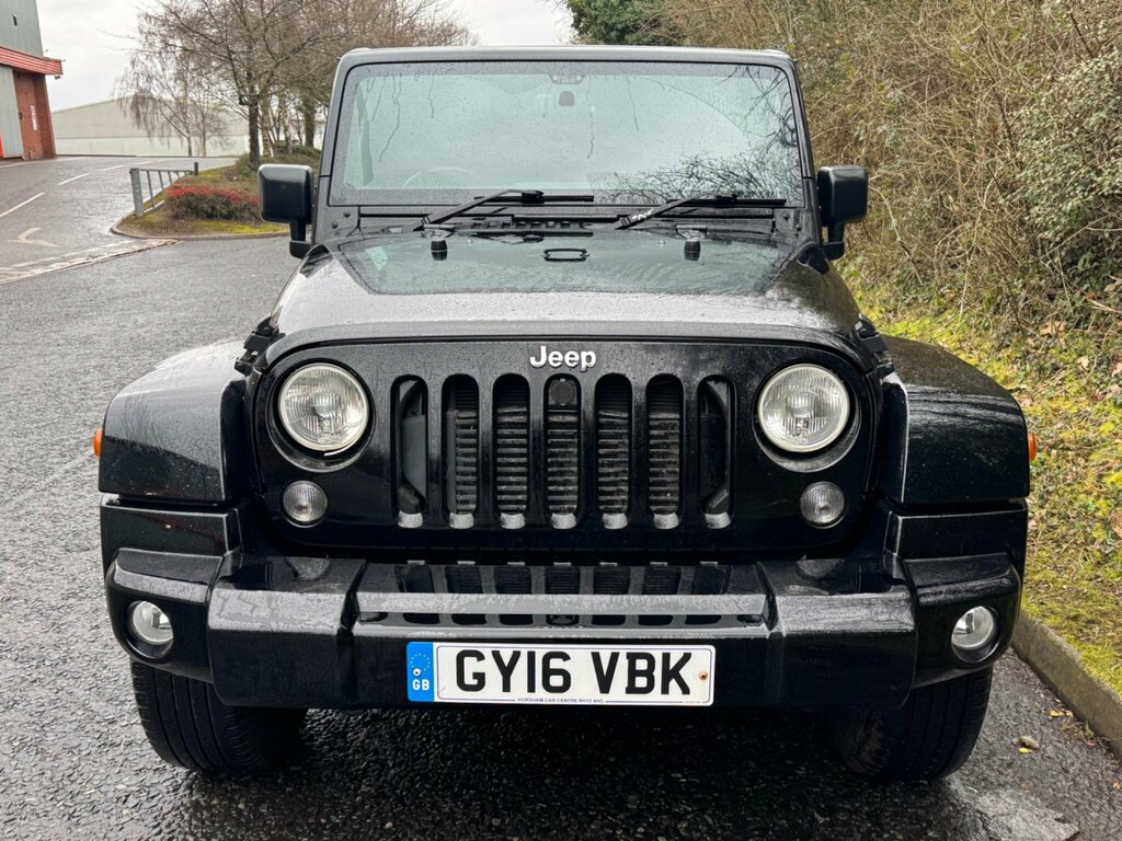 Jeep Wrangler 2.8 Crd Sahara Unlimited Suv 4Wd E Black #2