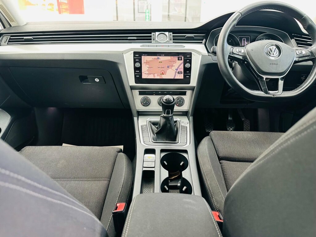Volkswagen Passat 2.0 Tdi Se Business Euro 6 Ss WU67UXF White #3