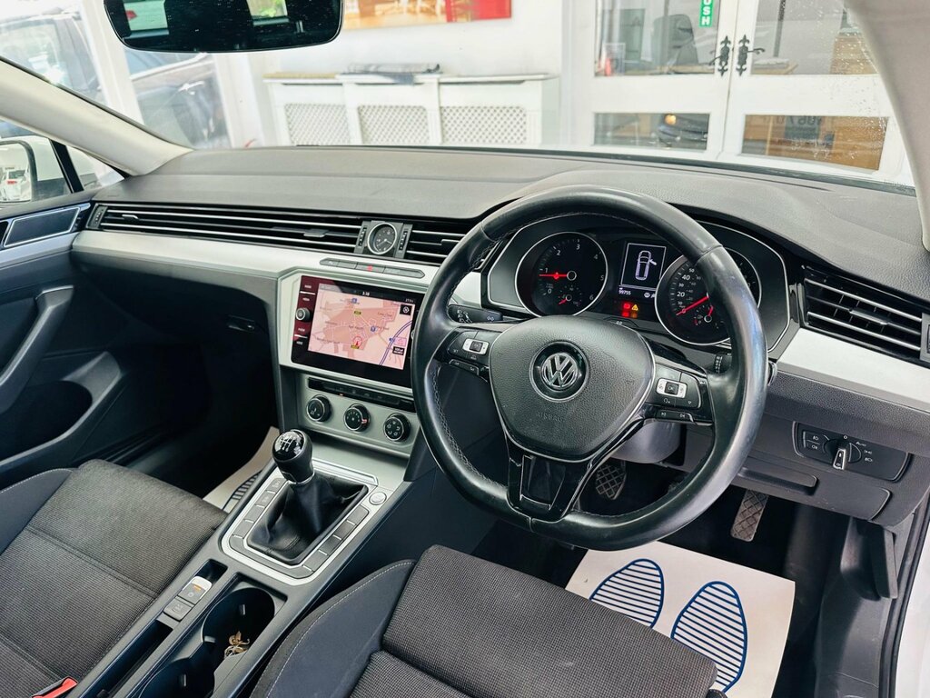 Volkswagen Passat 2.0 Tdi Se Business Euro 6 Ss WU67UXF White #5
