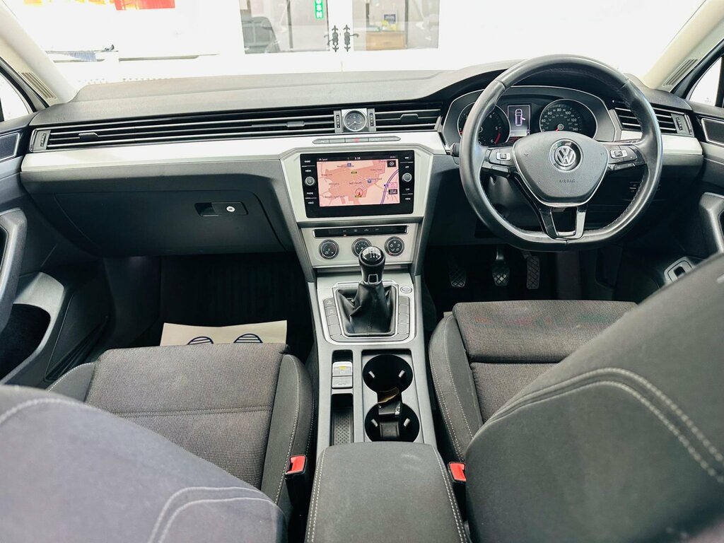 Volkswagen Passat 2.0 Tdi Se Business Euro 6 Ss WU67UXF White #6