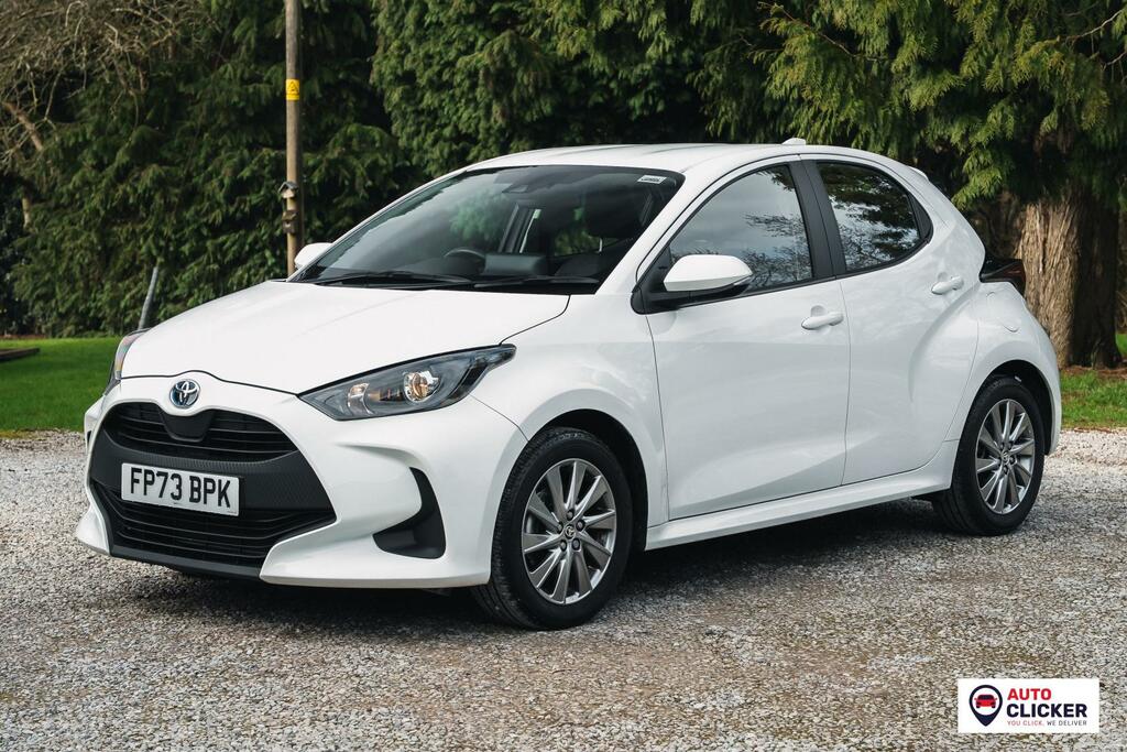 Toyota Yaris 1.5 Vvt-h Icon Hatchback Hybrid E-cvt E FP73BPK White #2