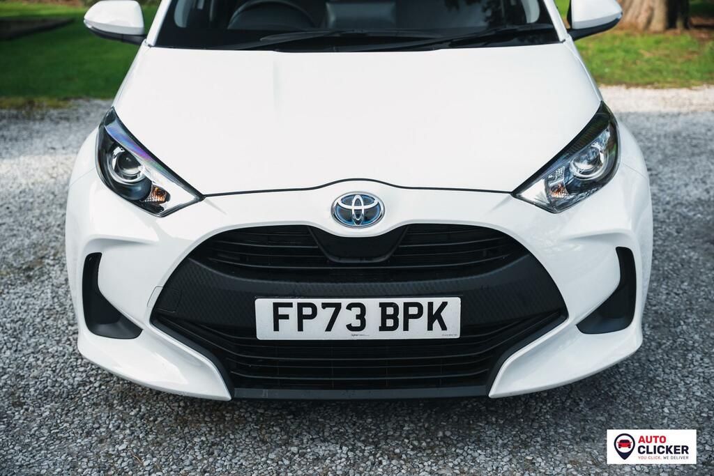 Toyota Yaris 1.5 Vvt-h Icon Hatchback Hybrid E-cvt E FP73BPK White #6