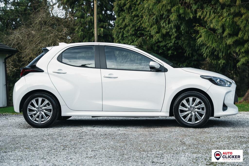Toyota Yaris 1.5 Vvt-h Icon Hatchback Hybrid E-cvt E FP73BPK White #3
