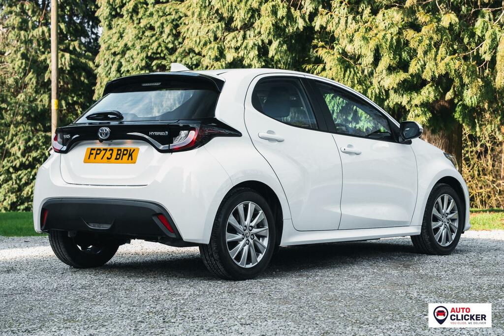 Toyota Yaris 1.5 Vvt-h Icon Hatchback Hybrid E-cvt E FP73BPK White #5