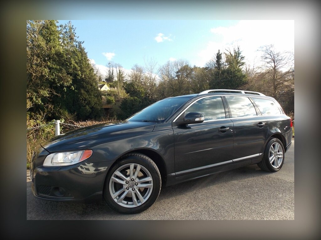Volvo V70 2.4 D5 Se Lux Estate Geartronic Euro 5 Grey #2