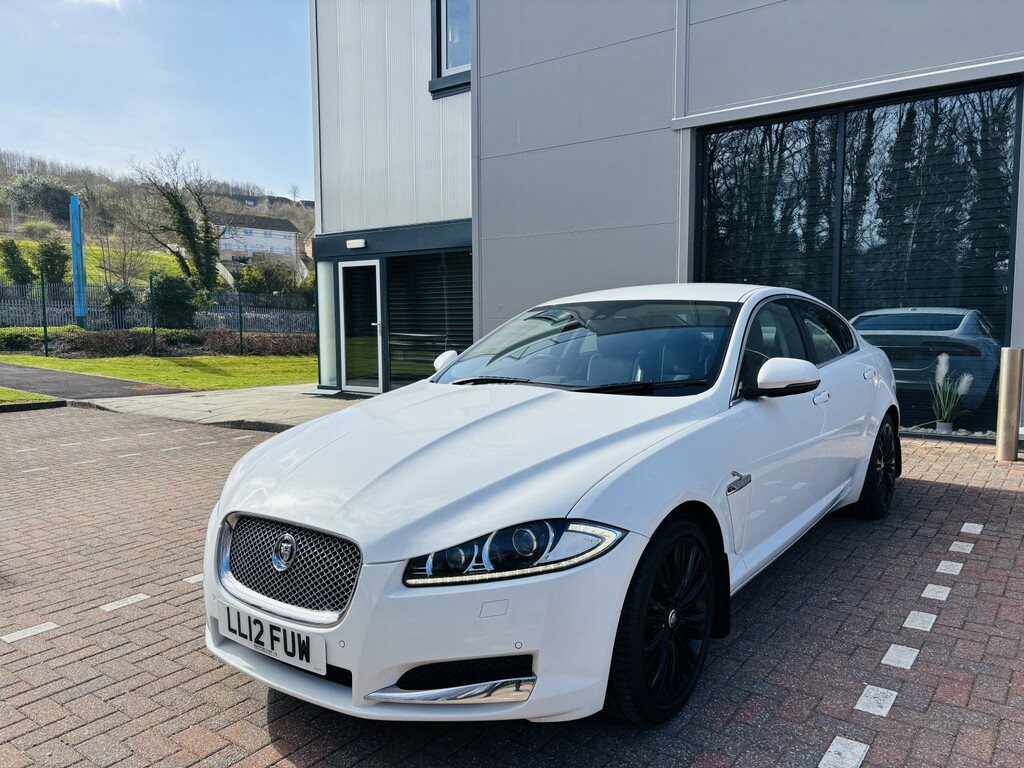 Jaguar XF 3.0 D V6 Portfolio White