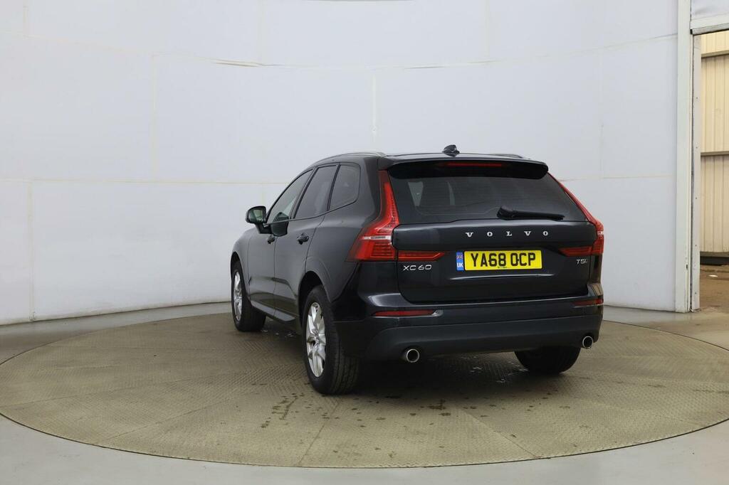 Volvo XC60 Suv 2.0 T5 Momentum Awd Euro 6 Ss 201 YA68OCP Black #5