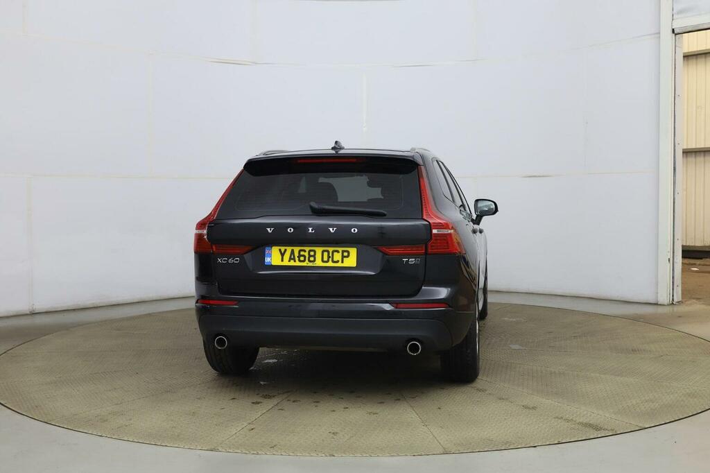 Volvo XC60 Suv 2.0 T5 Momentum Awd Euro 6 Ss 201 YA68OCP Black #4