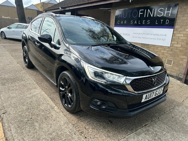 DS DS 3 Crossback Hatchback Orange #1