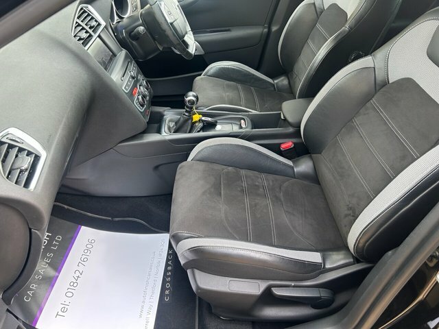 DS DS 3 Crossback Hatchback Orange #13
