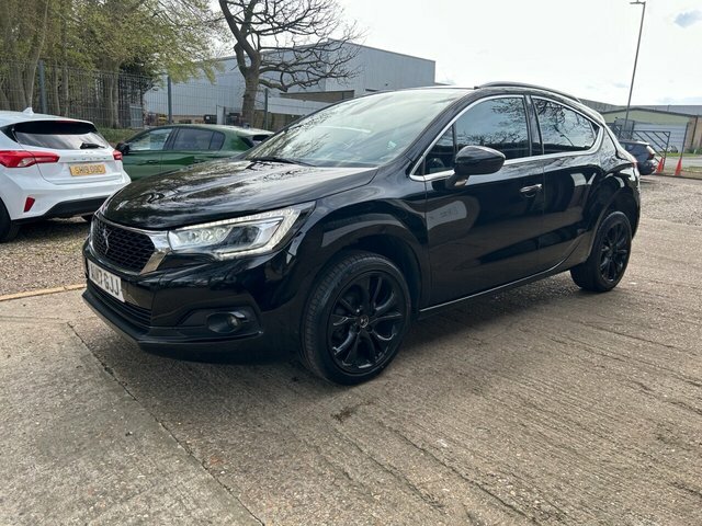 DS DS 3 Crossback Hatchback Orange #3