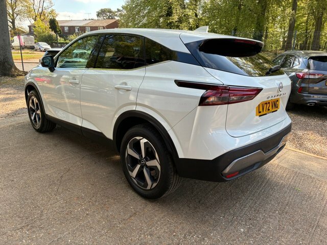 Nissan Qashqai 1.3 Dig-t Mhev N-connecta Suv Hybrid Ma LV72VNG White #4