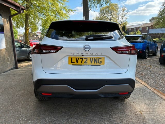 Nissan Qashqai 1.3 Dig-t Mhev N-connecta Suv Hybrid Ma LV72VNG White #5