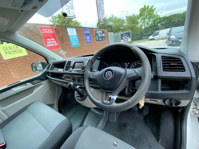 Volkswagen Transporter Tdi T32 Bluemotion Tech DL68TUO White #4