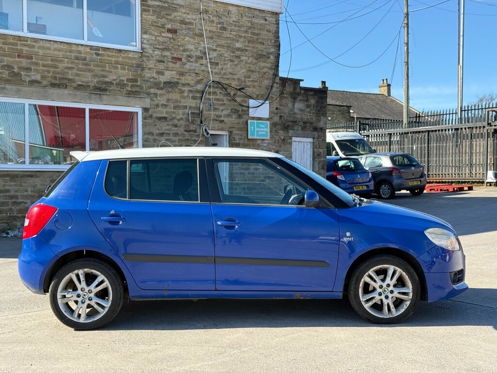 Skoda Fabia 1.2 Htp 12V Sport Hatchback 140 YD09OXF Blue #2