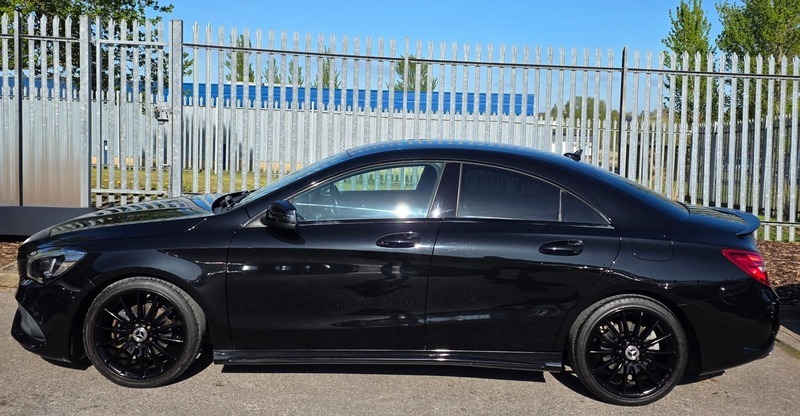 Mercedes-Benz CLA Class 1.6 Cla200 Amg Line Black #4