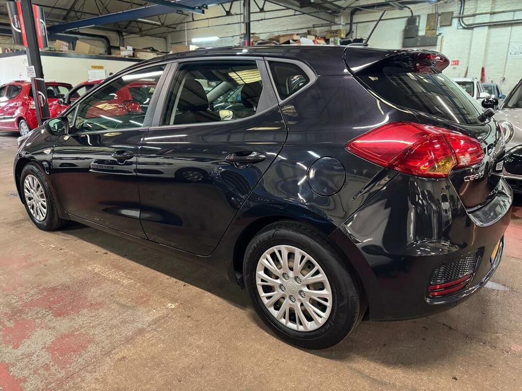 Kia Ceed 1.6 Crdi 1 Euro 6 Ss MD66TVK Black #6