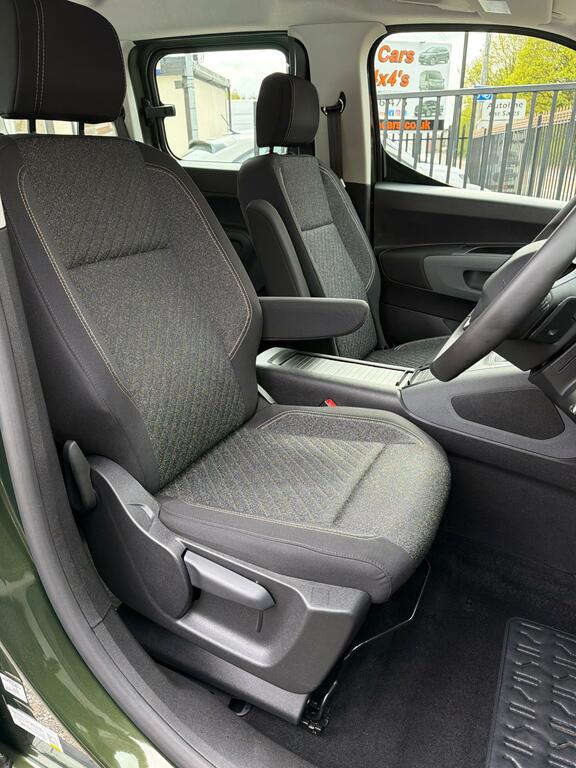 Peugeot e-Rifter 52Kwh Allure Long Mpv 7.4Kw Charger Green #6