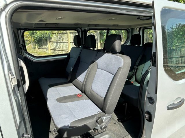 Vauxhall Vivaro 1.6 Cdti 2900 Biturbo Silver #5