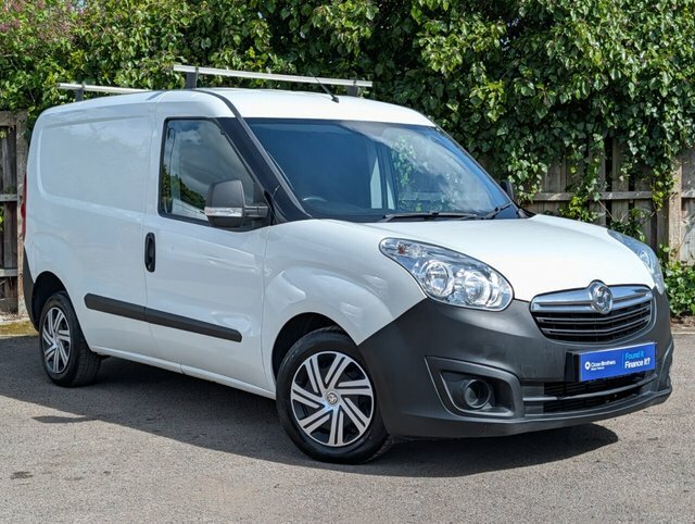 Vauxhall Combo 1.3 Cdti 2000 16V YR67UZD White #4