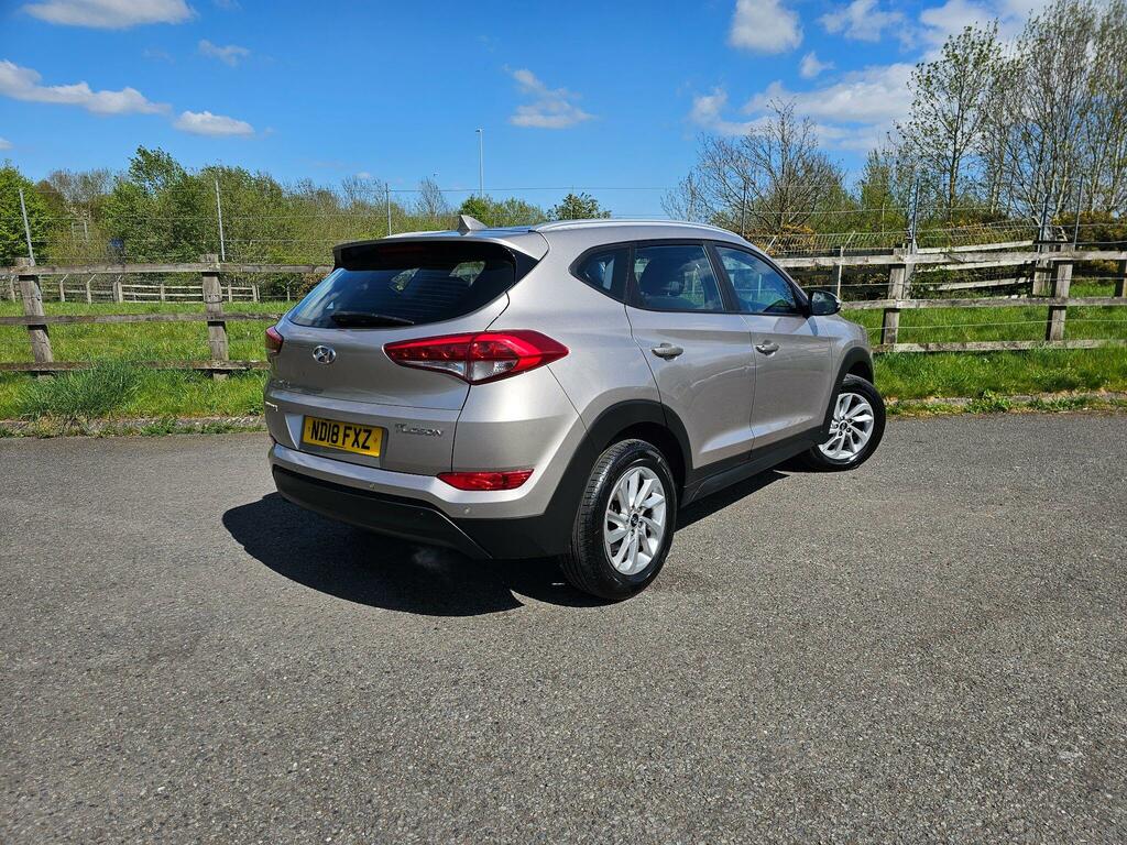 Hyundai Tucson 1.6 Gdi Blue Drive Se Nav Euro 6 Ss ND18FXZ White #5