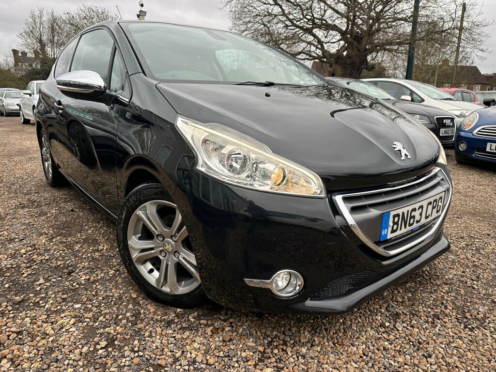 Peugeot 208 1.2 Vti Allure Euro 5 BN63CPO Black #6