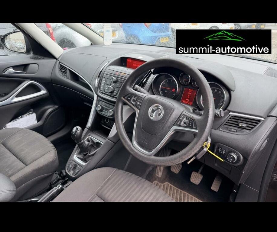 Vauxhall Zafira Tourer 1.8 16V Exclusiv Euro 5 SD12RFN Brown #2