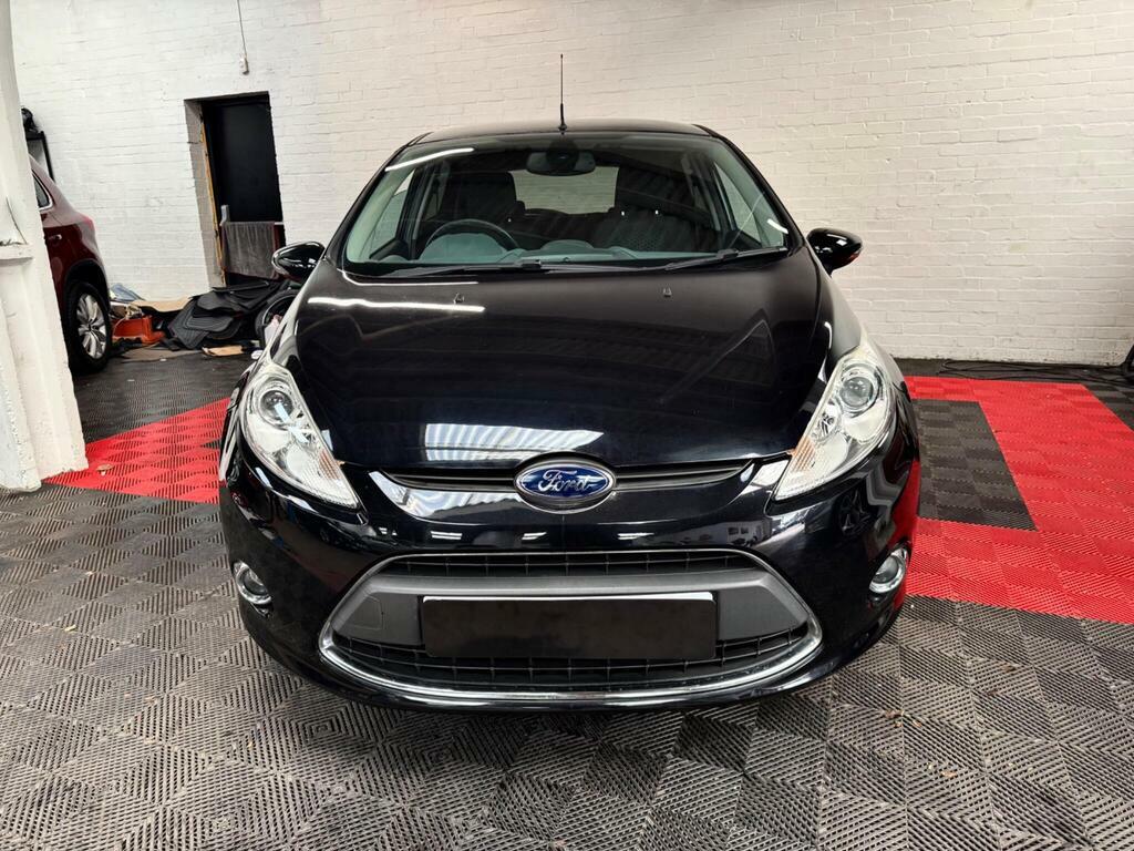 Ford Fiesta 1.4 Titanium Black #2