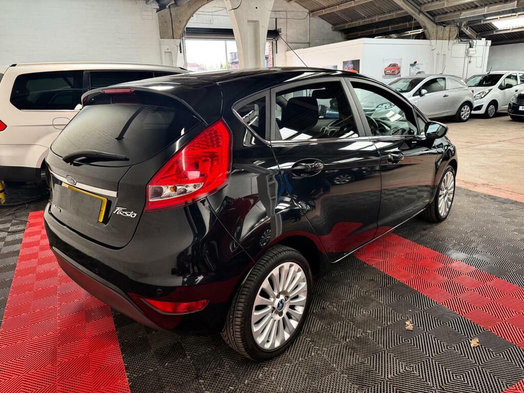 Ford Fiesta 1.4 Titanium Black #6