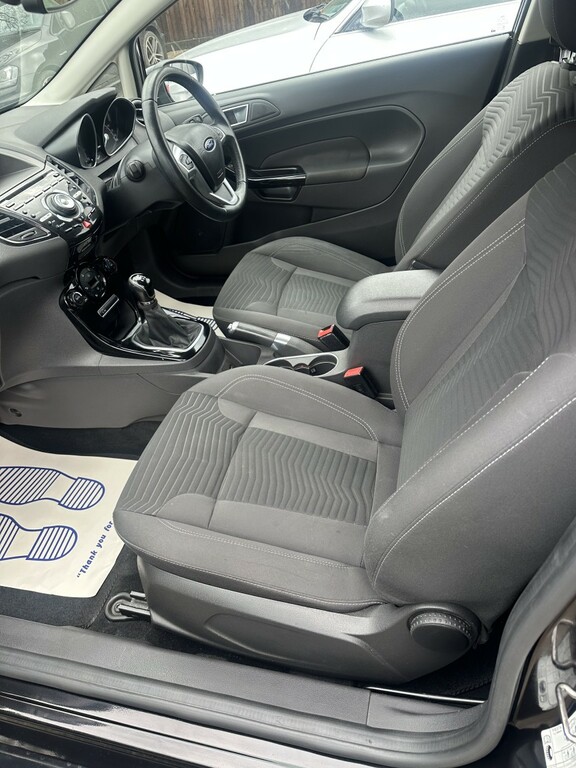 Ford Fiesta Hatchback 1.0 T Ecoboost Titanium 2012 Black #5