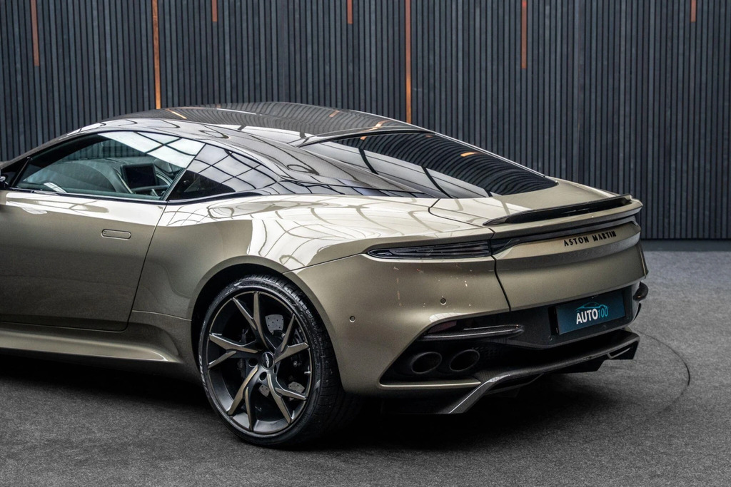 Aston Martin DBS Superleggera Grey #21