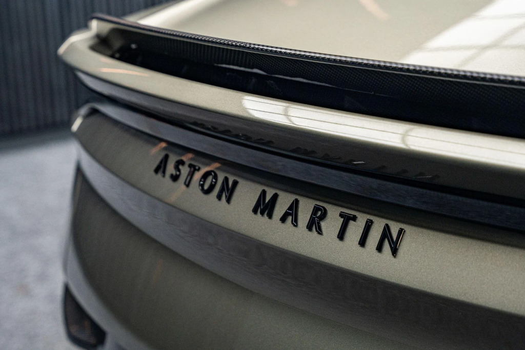 Aston Martin DBS Superleggera Grey #27