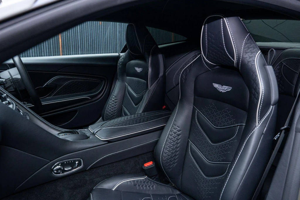 Aston Martin DBS Superleggera Grey #41