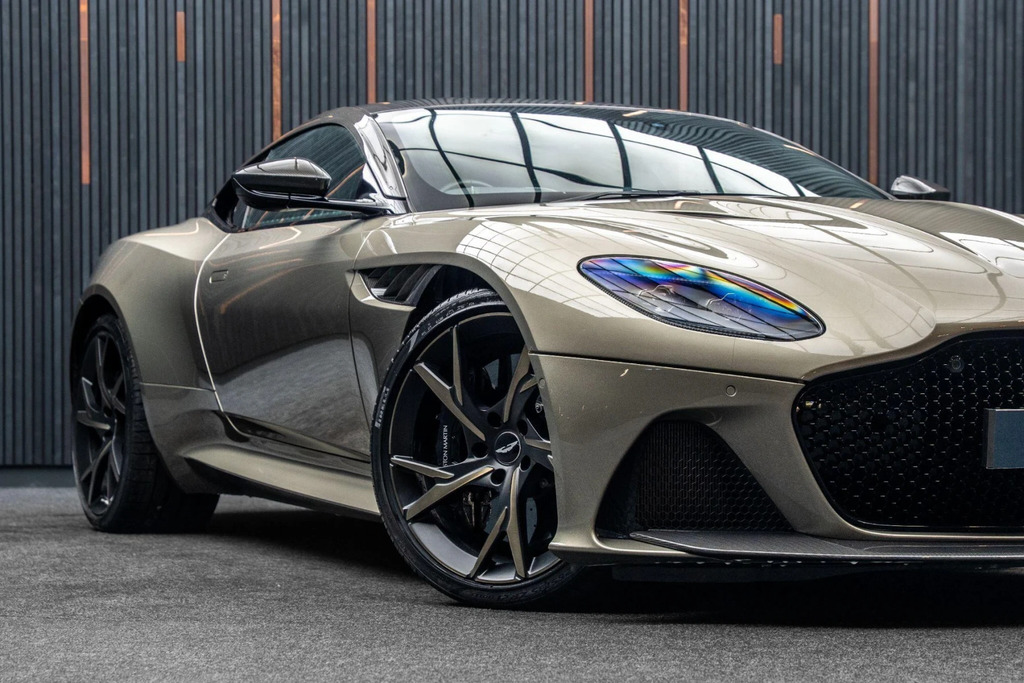 Aston Martin DBS Superleggera Grey #7
